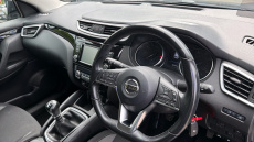 Nissan Qashqai 1.3 DiG-T Acenta Premium 5dr Petrol Hatchback